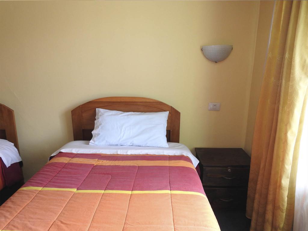 Hostal Lucerito クスコ エクステリア 写真